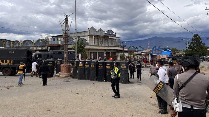 ‘Tricked by a hoax’